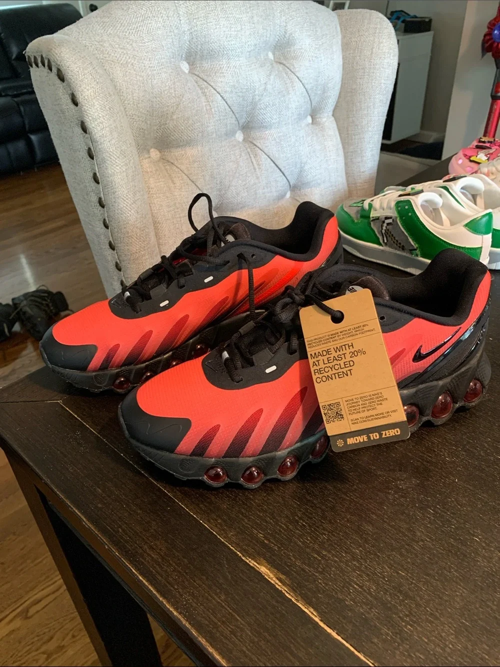 Nike Air Max Dn8 Men's Sneakers - Red and Black New with tag